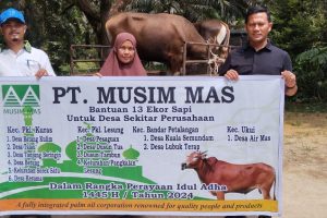 PT Musim Mas salurkan 13 ekor Hewan Qurban, Sebagai momen bahagia menyambut Idul Adha.