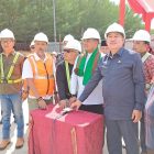 Tekan Sirine Pertanda dimulai nya pemasangan pancang pertama pembangunan Gedung arsip Daerah.